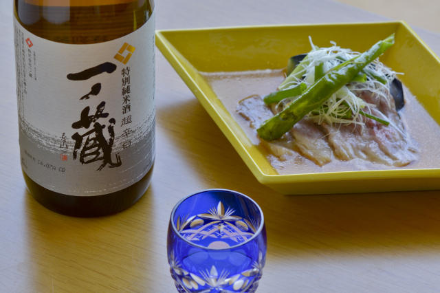 一ノ蔵 特別純米酒「超辛口」720ml【日本酒通販店：地酒のリエゾン】